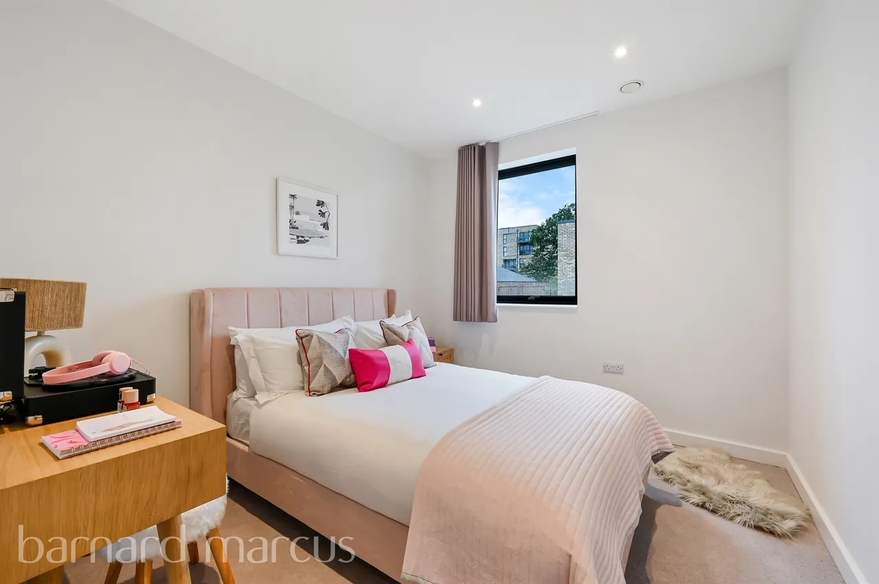 Beatrice Place, London, SW19, photo 12