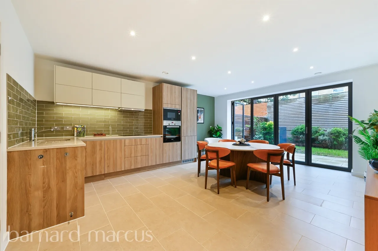 Beatrice Place, London, SW19, photo 5