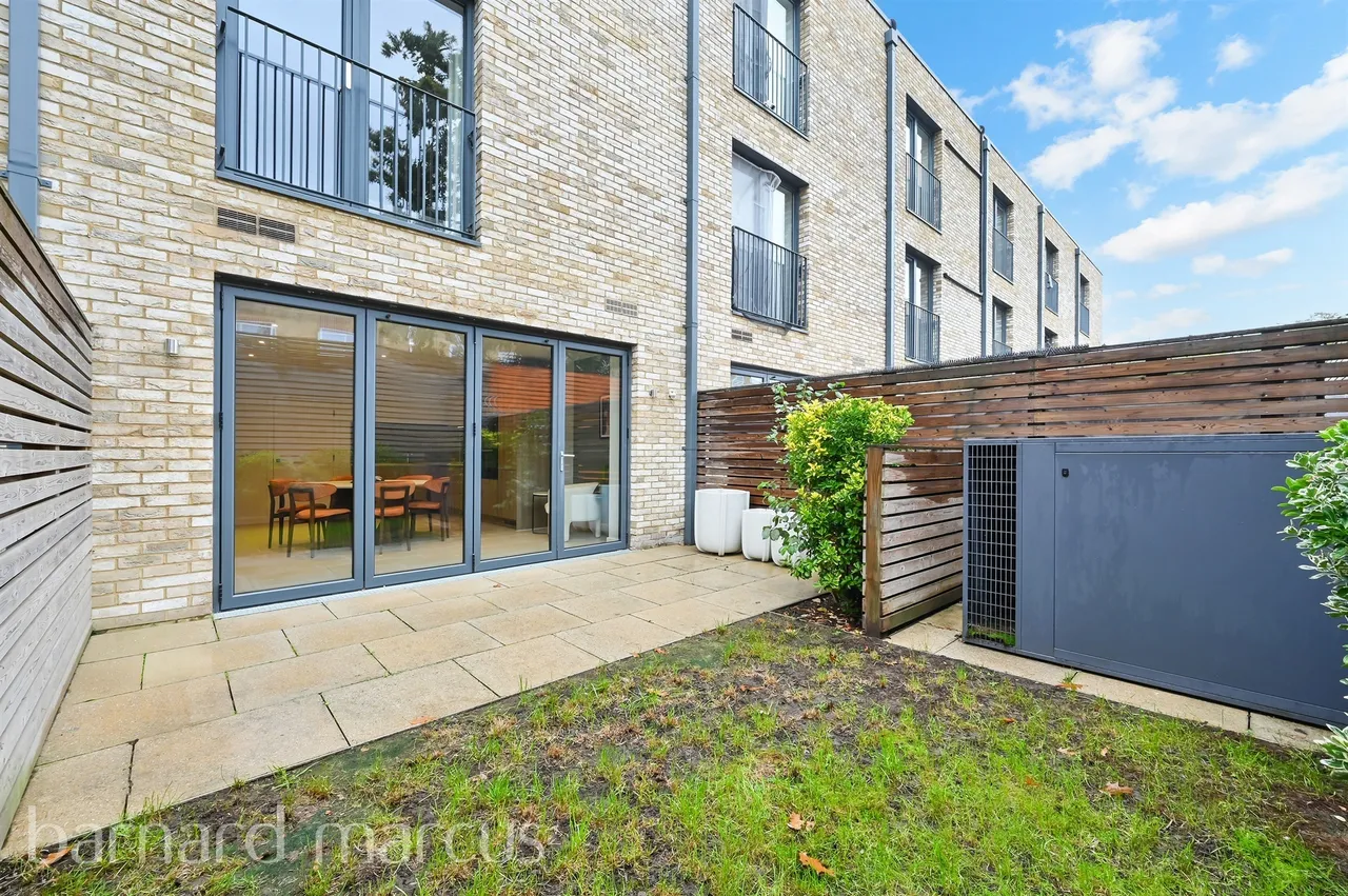 Beatrice Place, London, SW19, photo 13