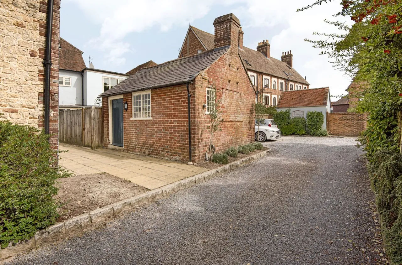 The Rockeries, Midhurst, GU29, photo 9