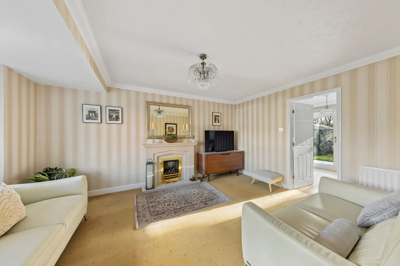 Pendle Gardens, Culcheth, Warrington, Warrington, WA3 4LU, photo 5