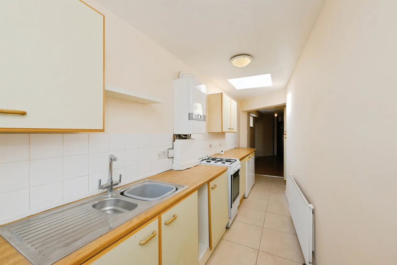 Watton Road, Ware, SG12, photo 11