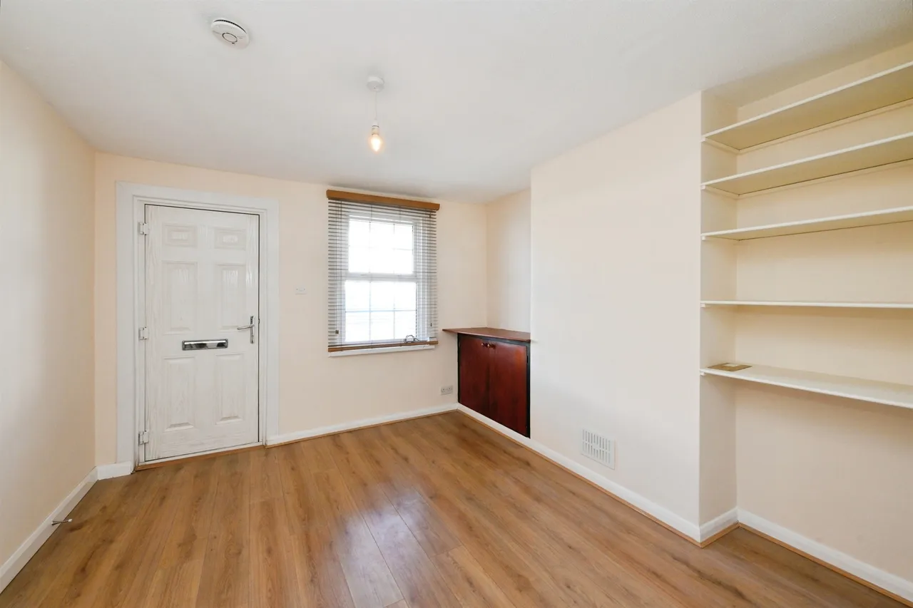 Watton Road, Ware, SG12, photo 5