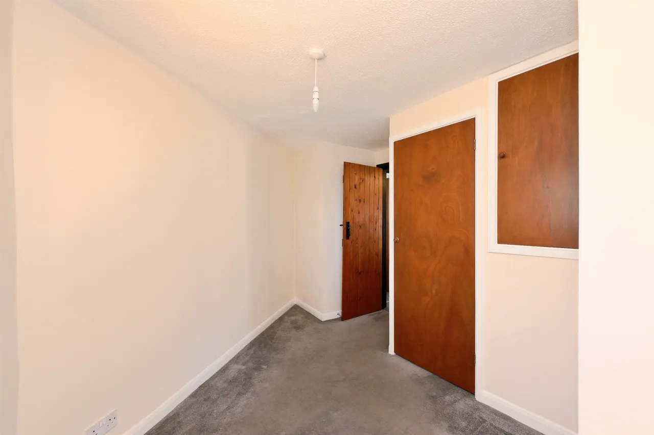 Watton Road, Ware, SG12, photo 13
