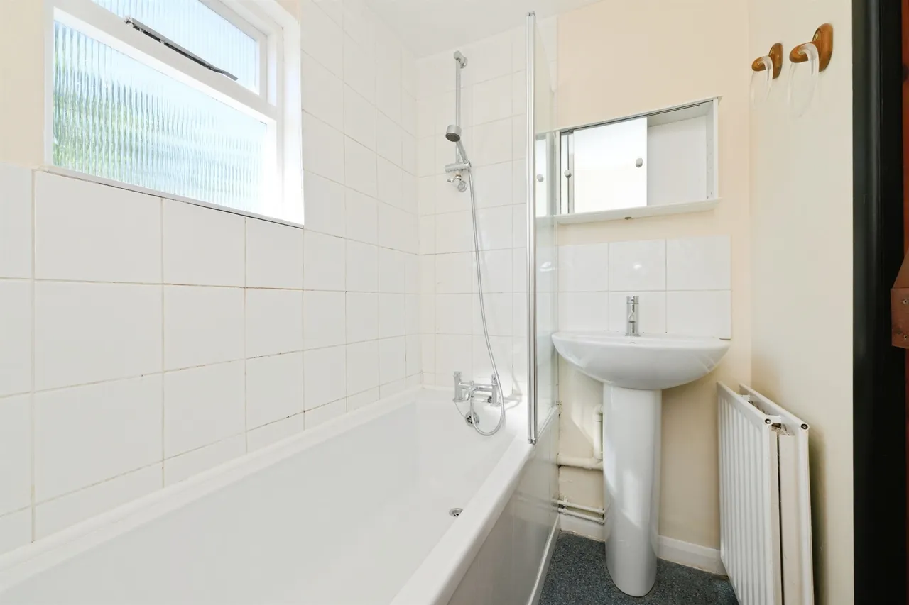 Watton Road, Ware, SG12, photo 16