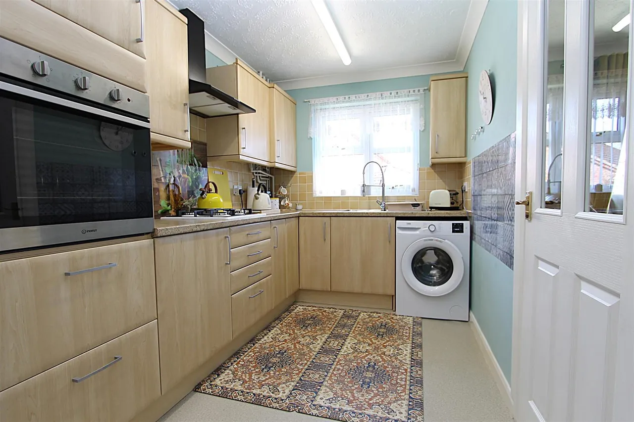 Skylark Way, Kidderminster, photo 2