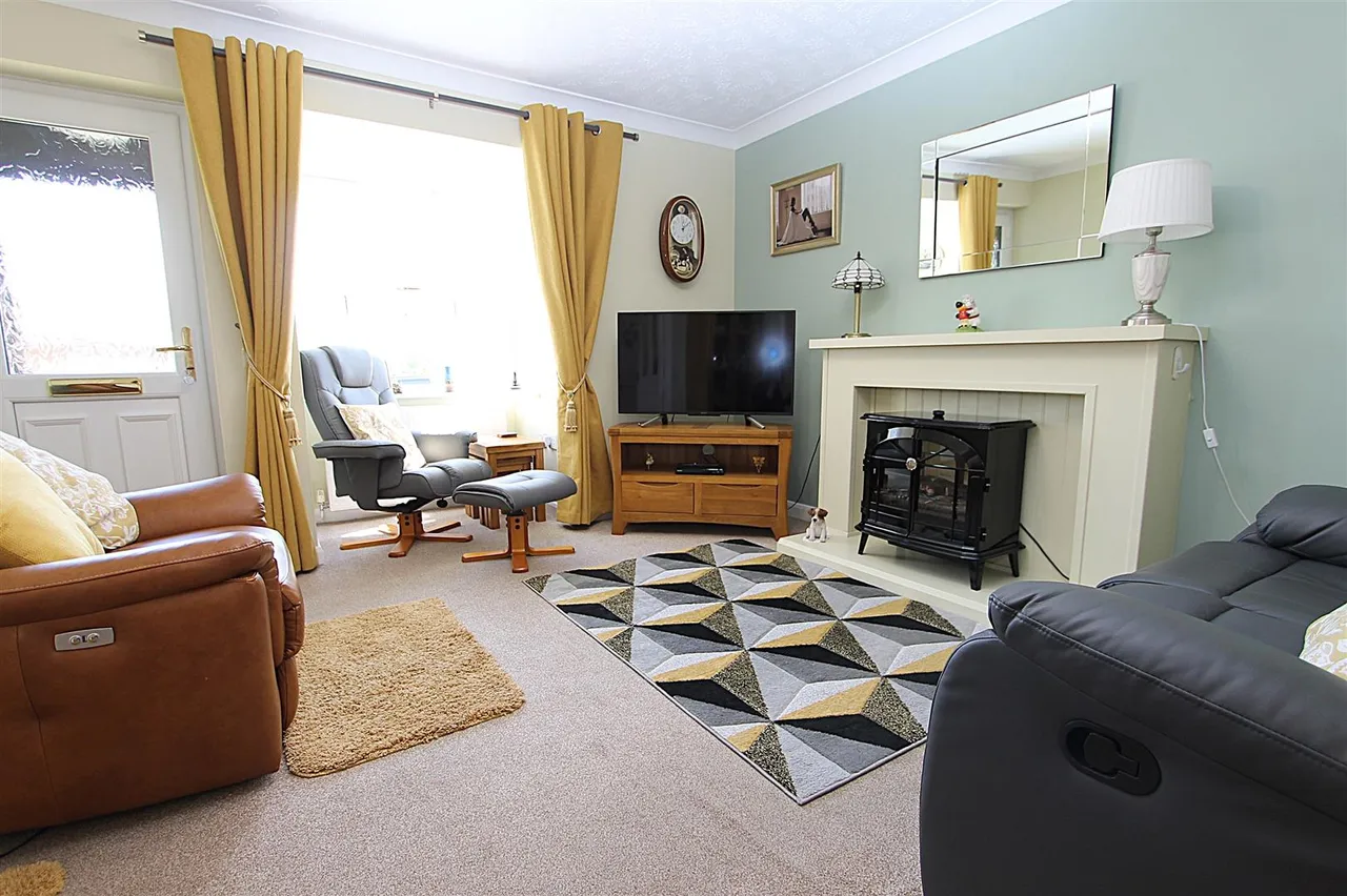 Skylark Way, Kidderminster, photo 4