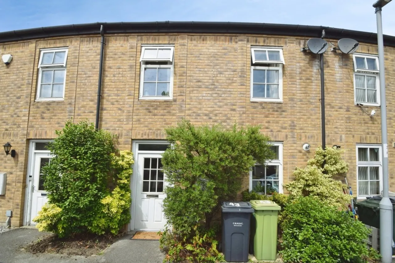 3 bed house for sale — Cottingley, Bradford, West Yorkshire