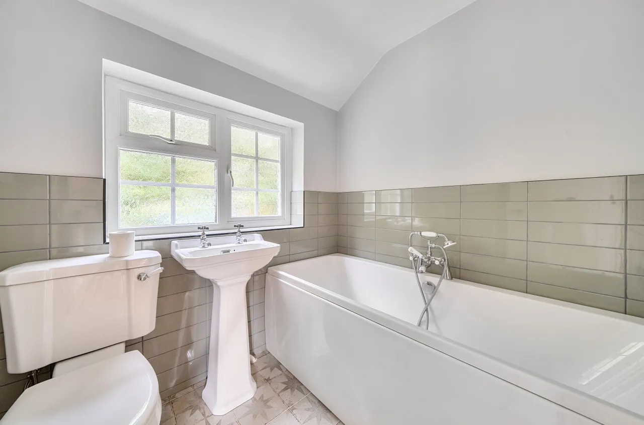 West Heath, Baughurst, Tadley, Hampshire, RG26 5LE, photo 20