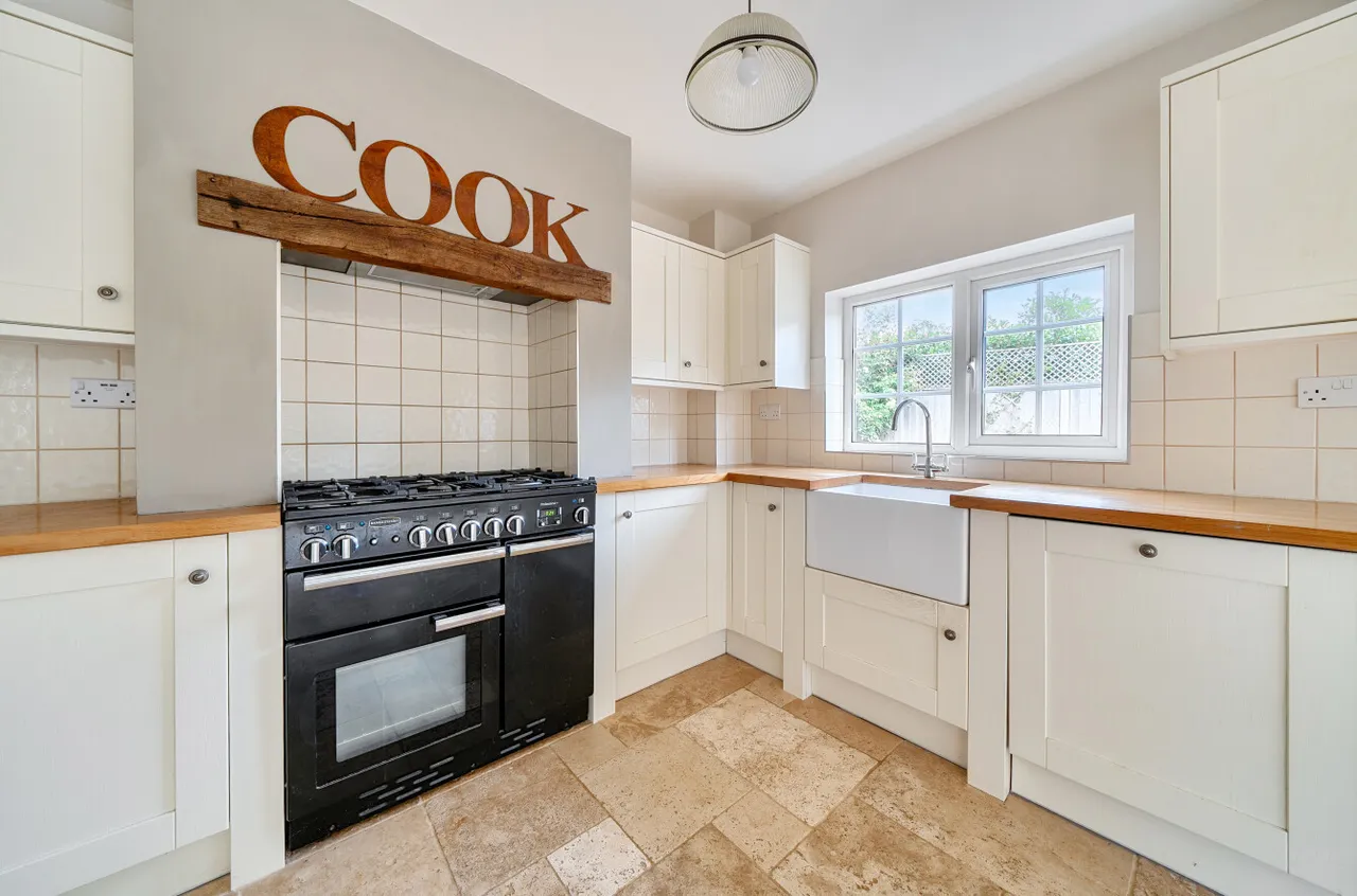 West Heath, Baughurst, Tadley, Hampshire, RG26 5LE, photo 11