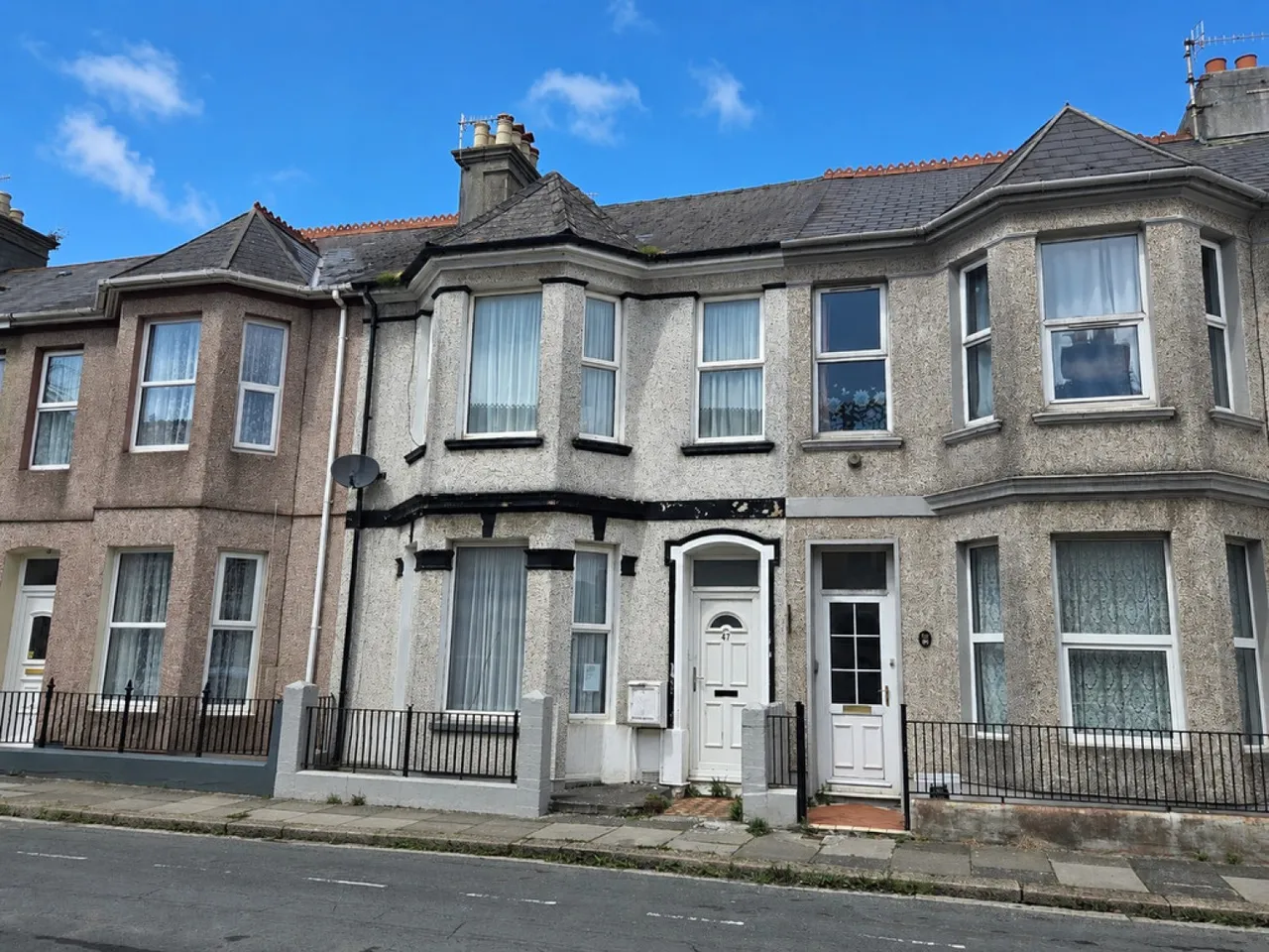 3 bed house for sale — St Leonards Road, Cattedown, Plymouth