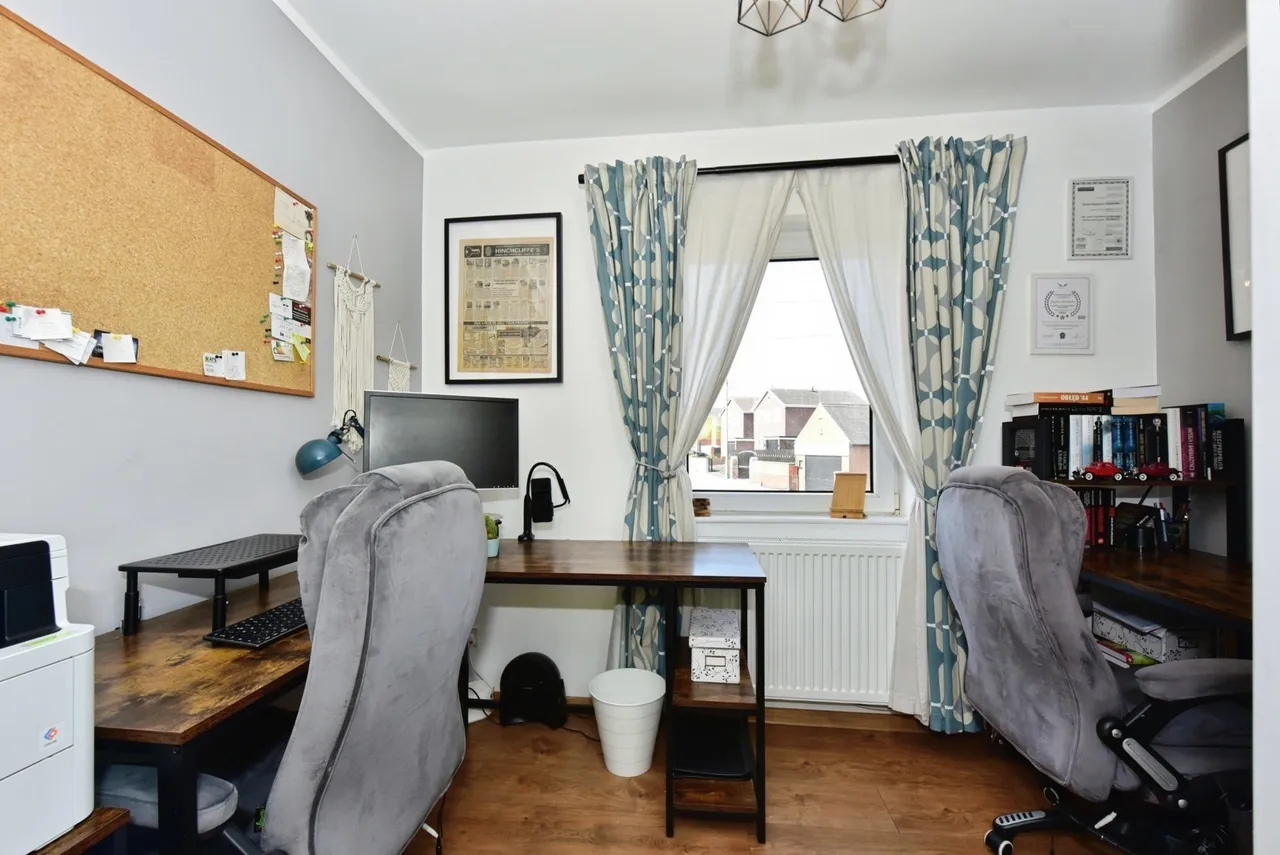 Chatsworth Road, Barnsley, S71, photo 10