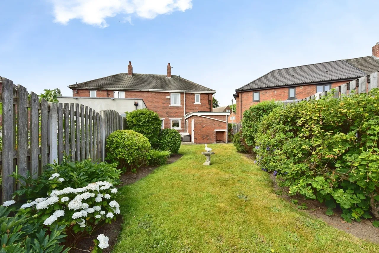 Chatsworth Road, Barnsley, S71, photo 13