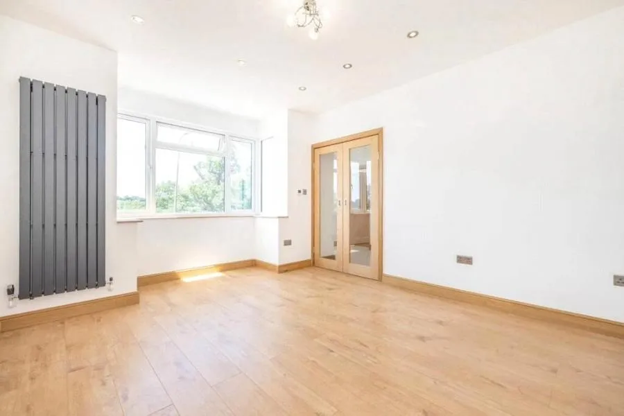 Hampermill Lane, Watford, WD19, photo 5