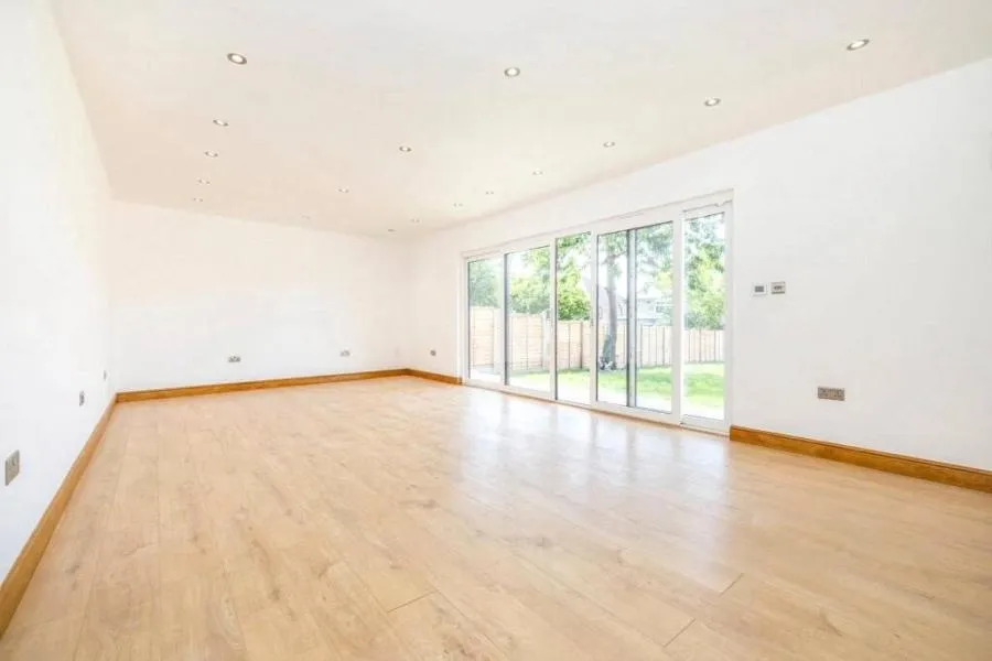 Hampermill Lane, Watford, WD19, photo 8