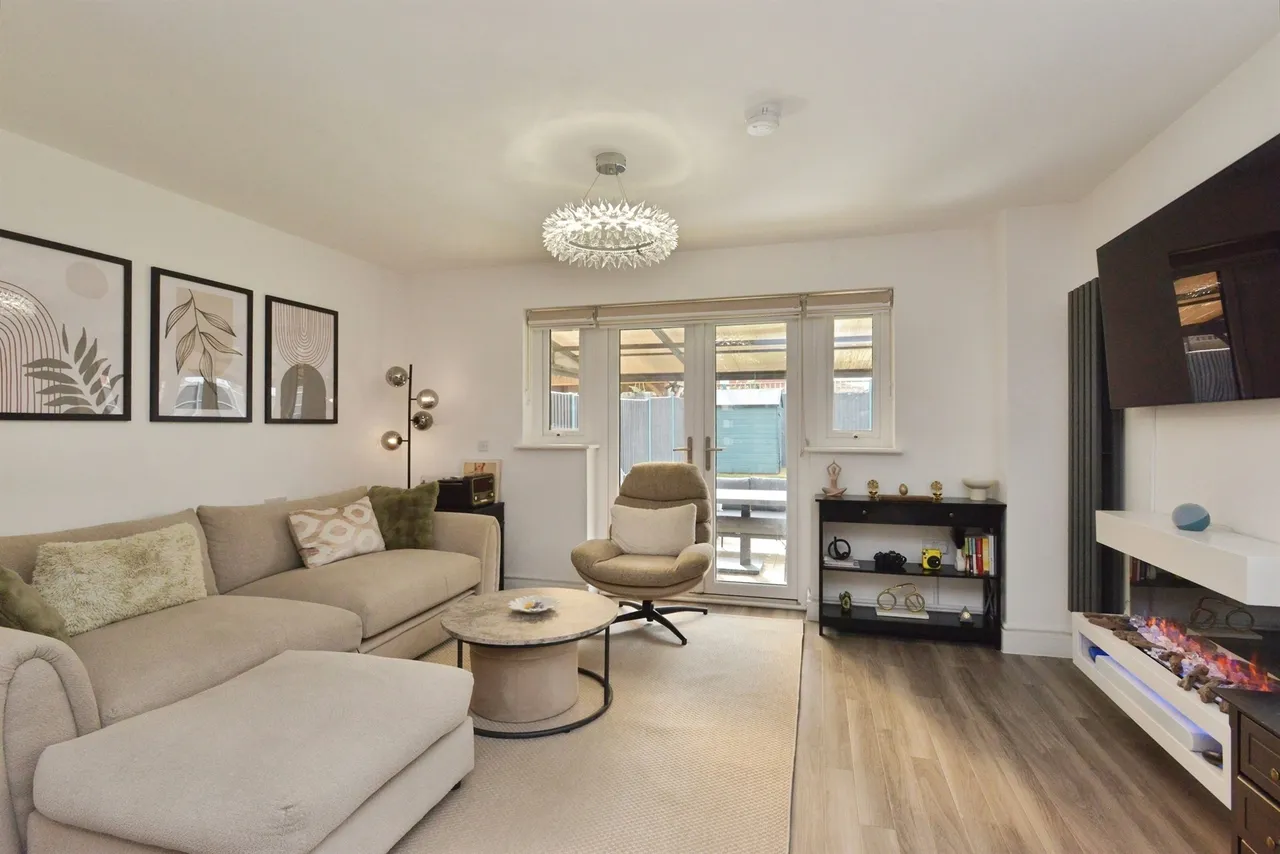 White Grove, Glebe Farm, MK17, photo 3