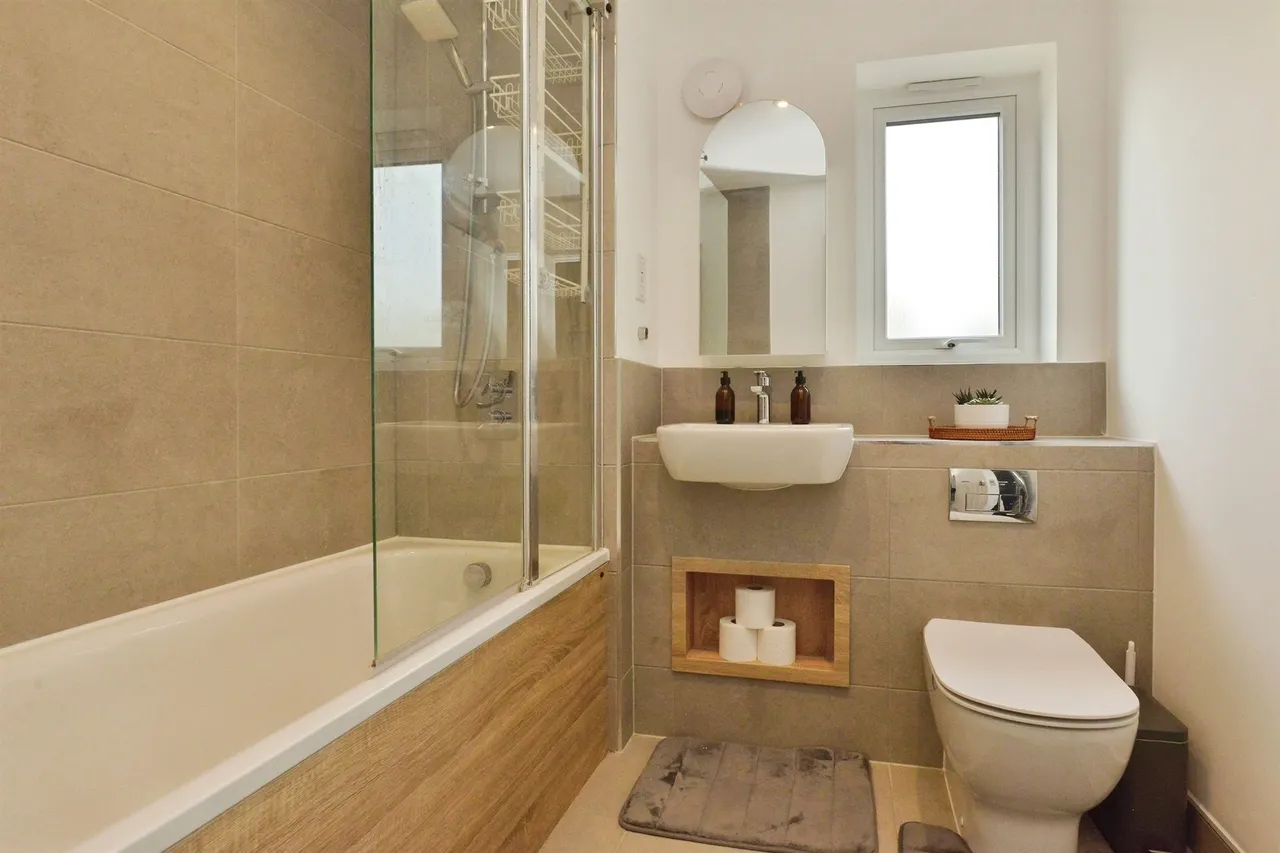 White Grove, Glebe Farm, MK17, photo 13