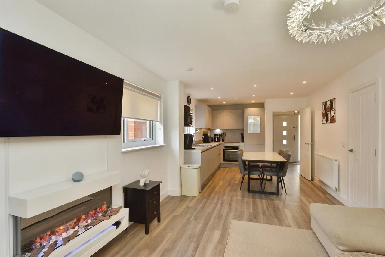 White Grove, Glebe Farm, MK17, photo 7