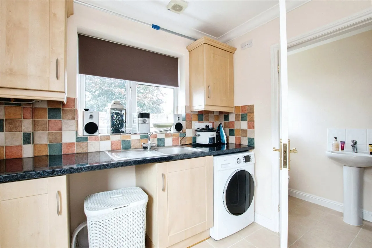 Hightown Road, Ringwood, BH24, photo 13