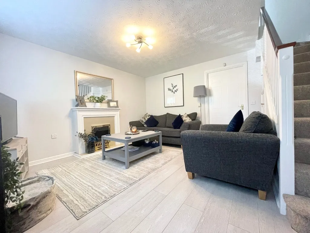 Lloyd Close, Cheltenham, GL51, photo 4