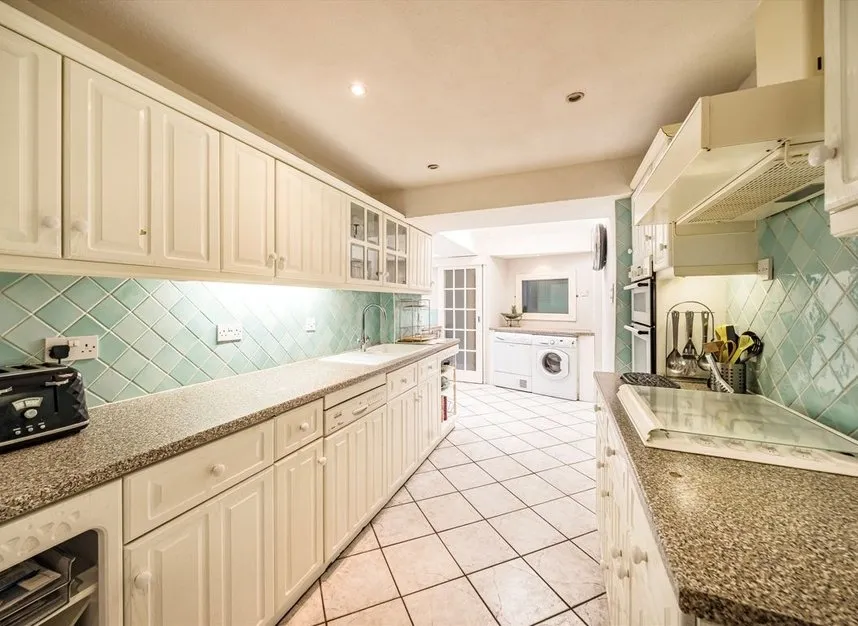 Oxford Crescent, New Malden, KT3, photo 4