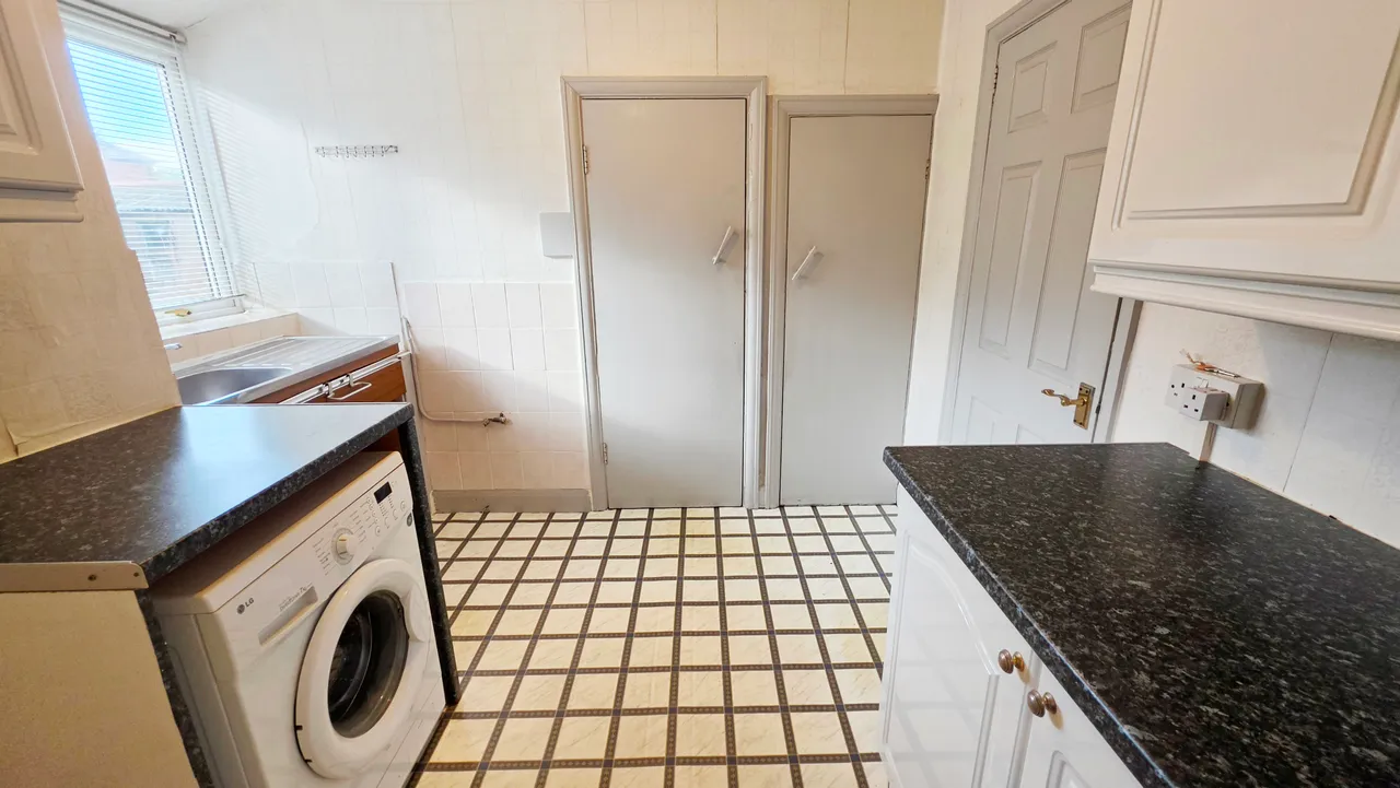 Sunnyside Road, Droylsden, M43, photo 5