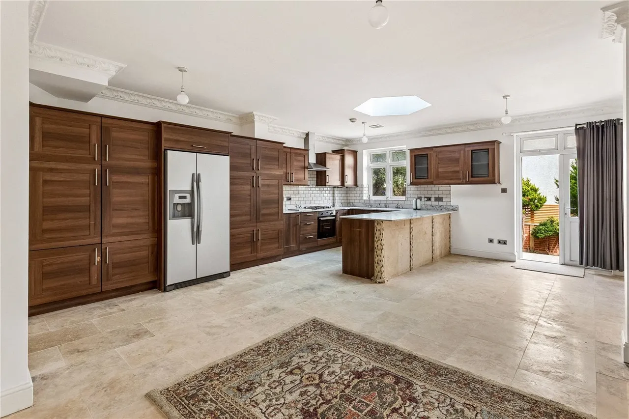 Topsham Road, London, SW17, photo 4