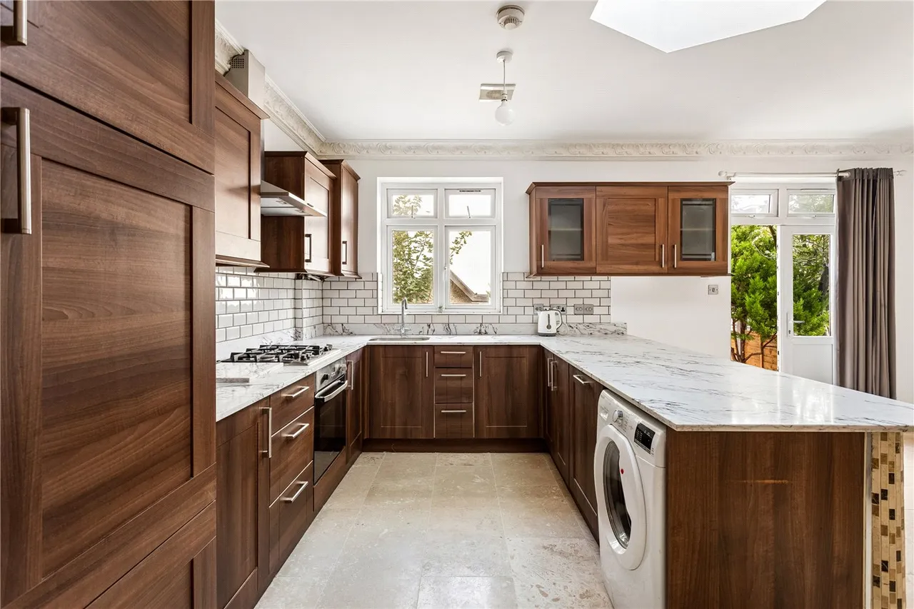 Topsham Road, London, SW17, photo 6