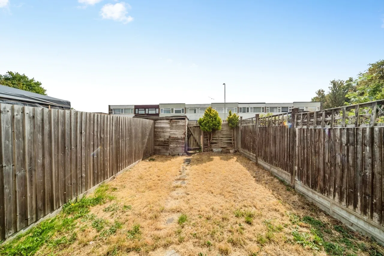 Nevis Grove, Bletchley, Milton Keynes, Buckinghamshire, MK2, photo 14