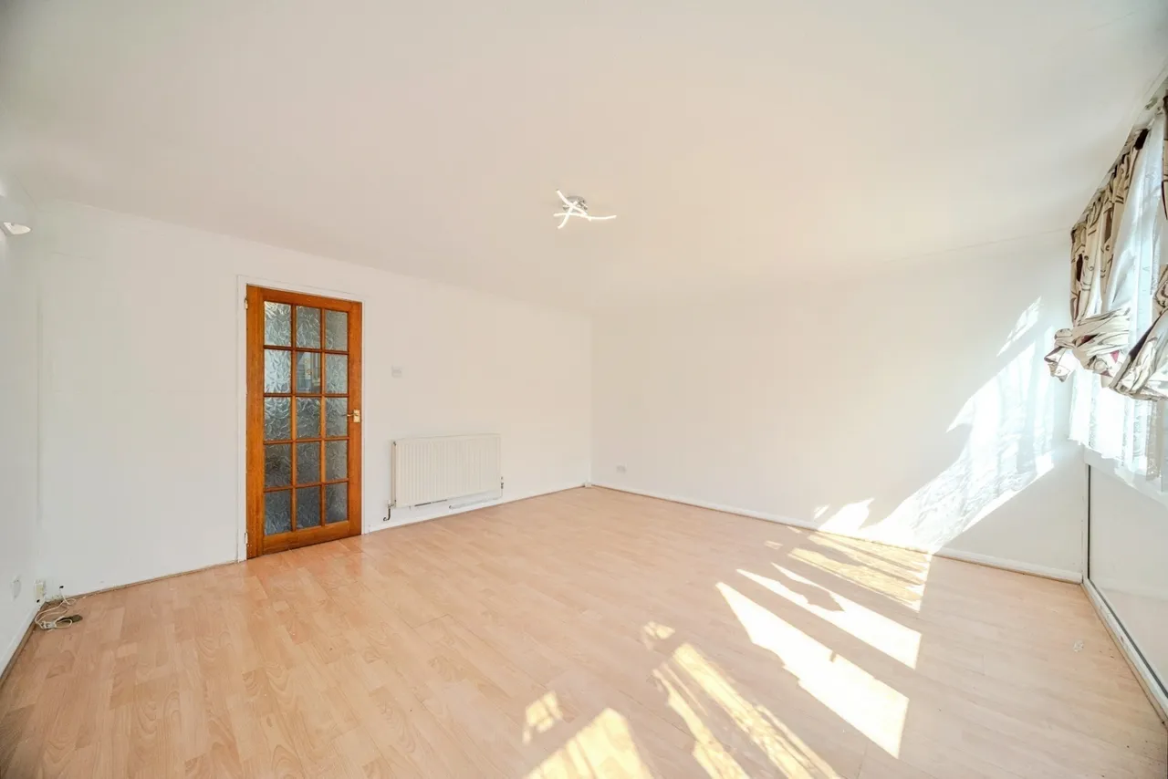 Nevis Grove, Bletchley, Milton Keynes, Buckinghamshire, MK2, photo 6