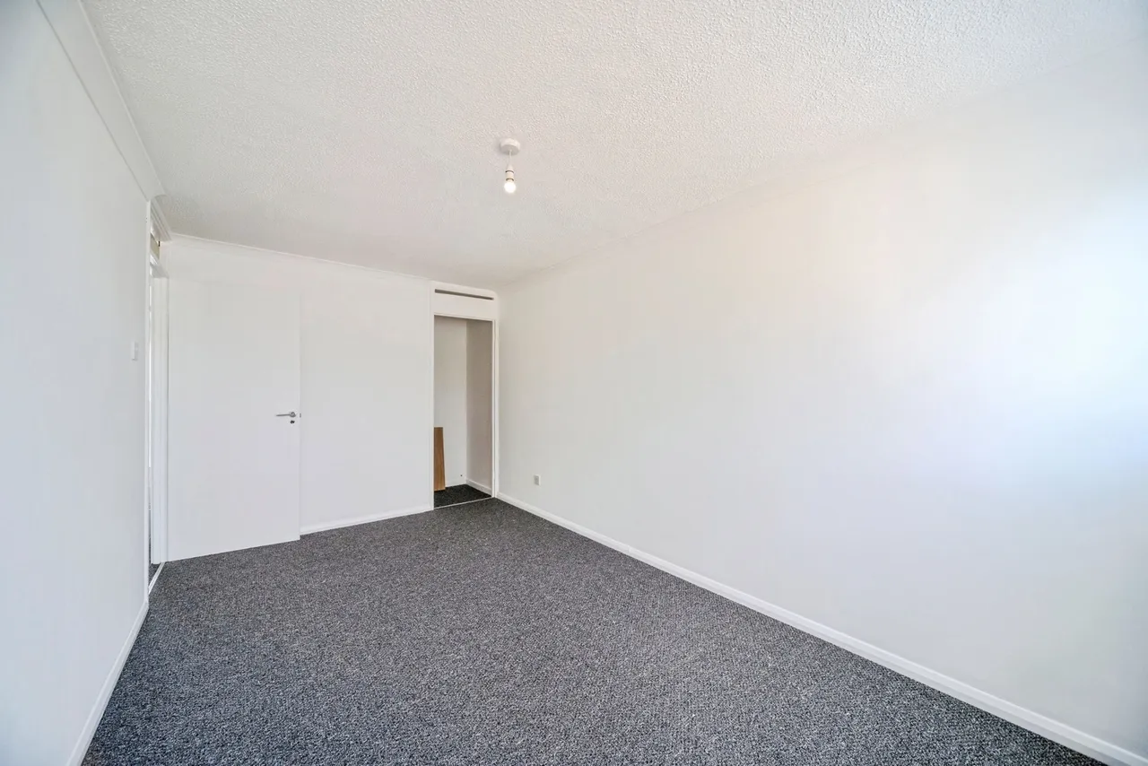Nevis Grove, Bletchley, Milton Keynes, Buckinghamshire, MK2, photo 12