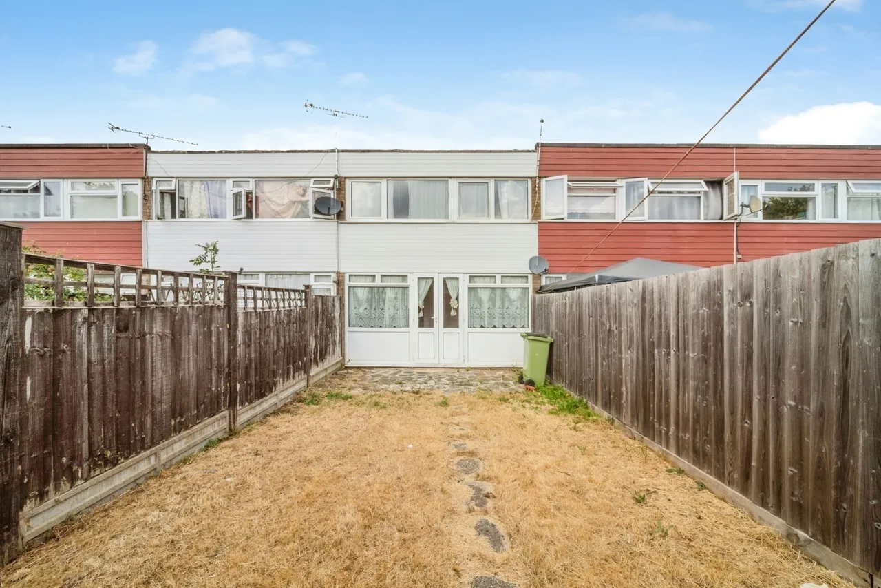 Nevis Grove, Bletchley, Milton Keynes, Buckinghamshire, MK2, photo 15
