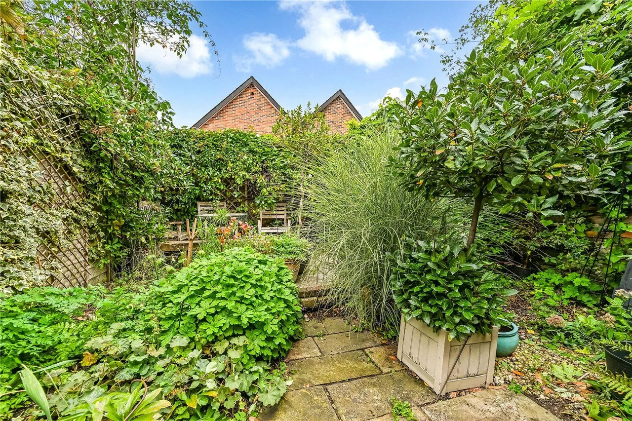 Victoria Road, Winchester, SO23, photo 17