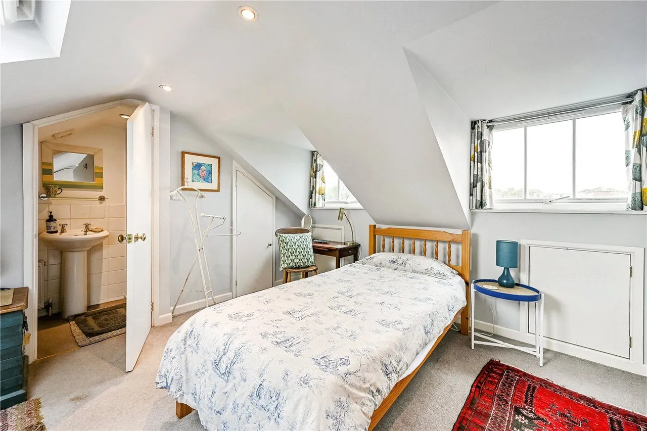Victoria Road, Winchester, SO23, photo 14