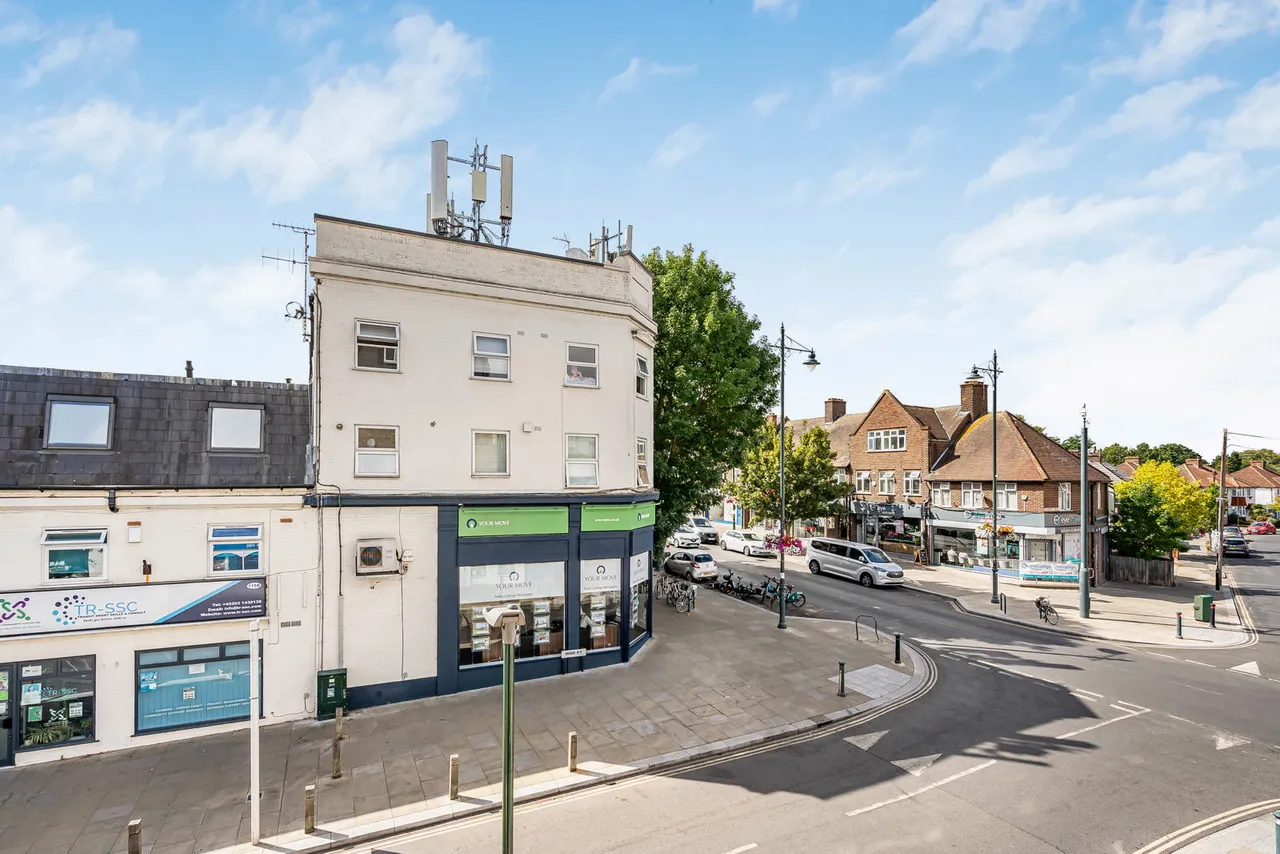 High Street, Whitton, TW2, photo 11