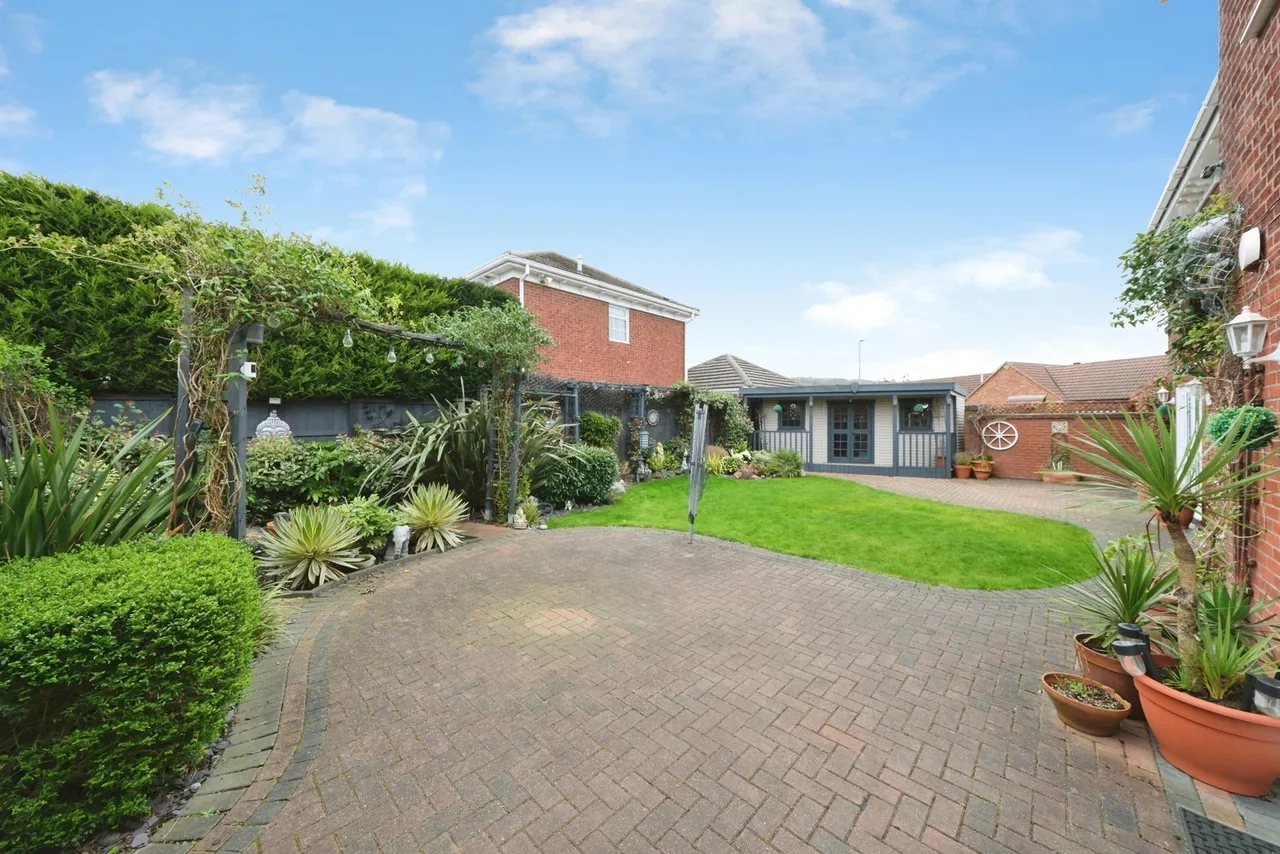 Carisbrooke Avenue, Gedling, Nottingham, Nottinghamshire, NG4, photo 25