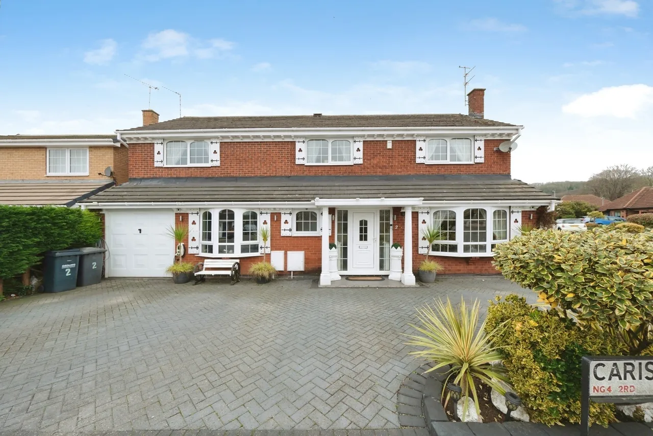 6 bed house for sale — Carisbrooke Avenue, Gedling, Nottingham, Nottinghamshire, NG4