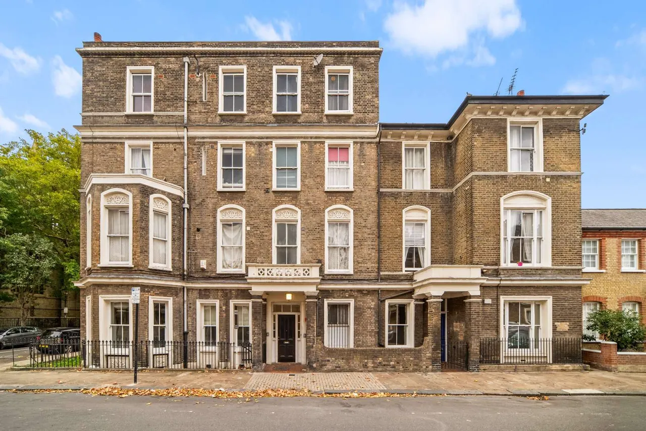 St. Philip Square, London, SW8, photo 10