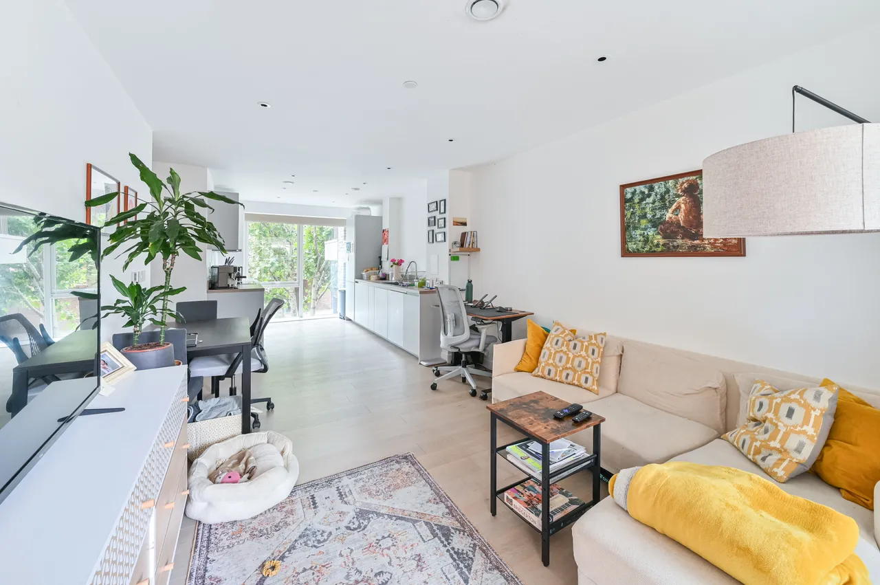 1 bed flat for sale — 2 Marshal Apartments, 10 Wyndham Road, London