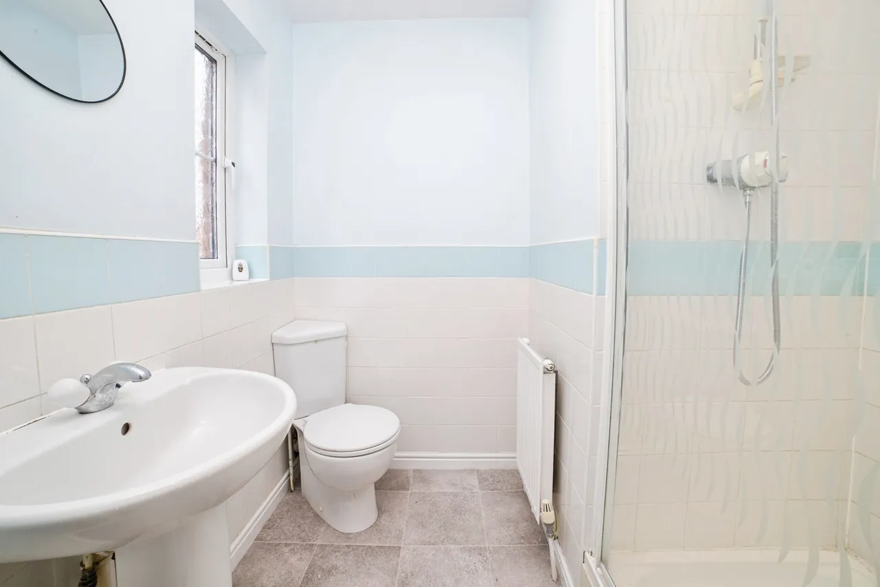 Lynton Drive, Sutton-in-Ashfield, Nottinghamshire, NG17, photo 12