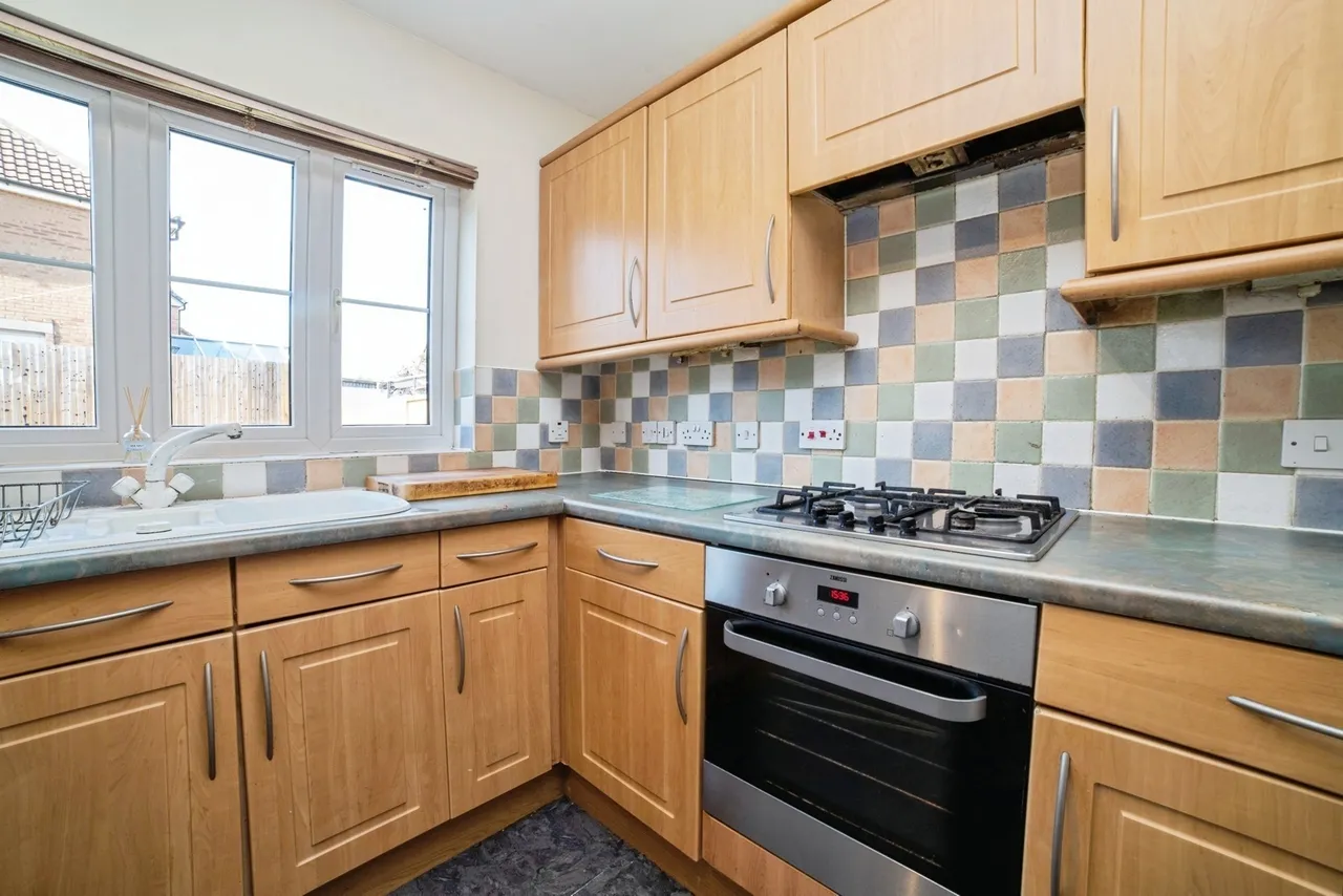 Lynton Drive, Sutton-in-Ashfield, Nottinghamshire, NG17, photo 7