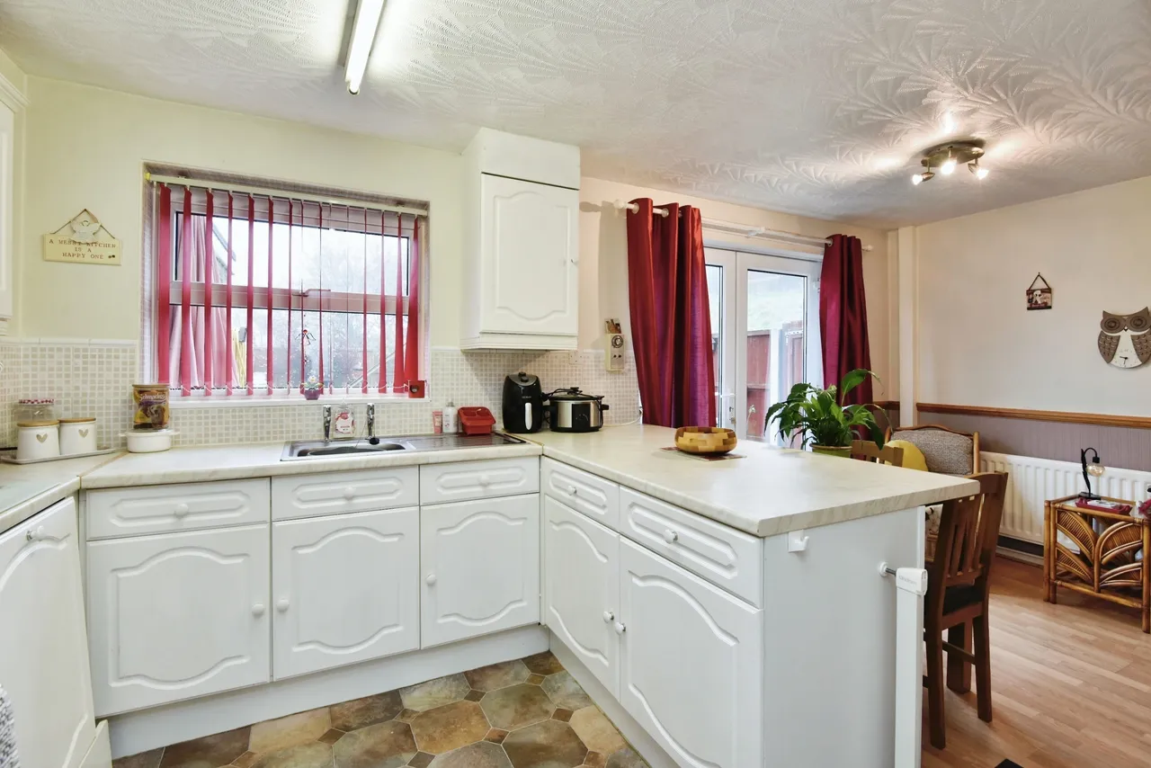 Palatine Drive, Newcastle, Staffordshire, ST5, photo 6