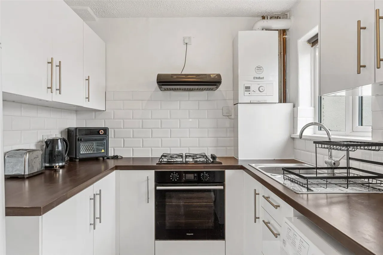 Broome Road, Hampton, TW12 2PU, photo 3