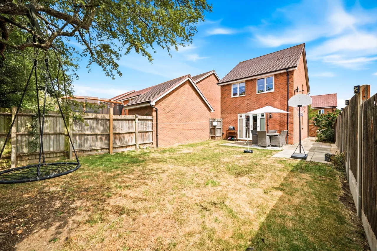 Greylag Gardens, Shenley Brook End, Milton Keynes, Milton Keynes, MK5 7GX, photo 5