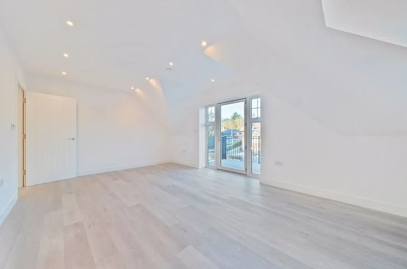 Brighton Road, Purley CR8 4HF, photo 9