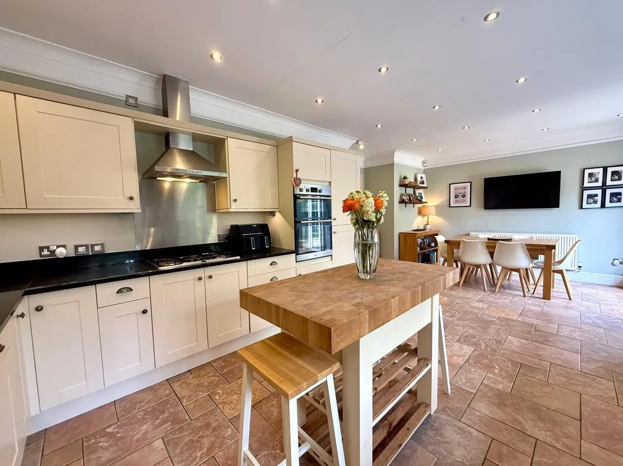 Marlborough Road, Swindon, SN3, photo 9