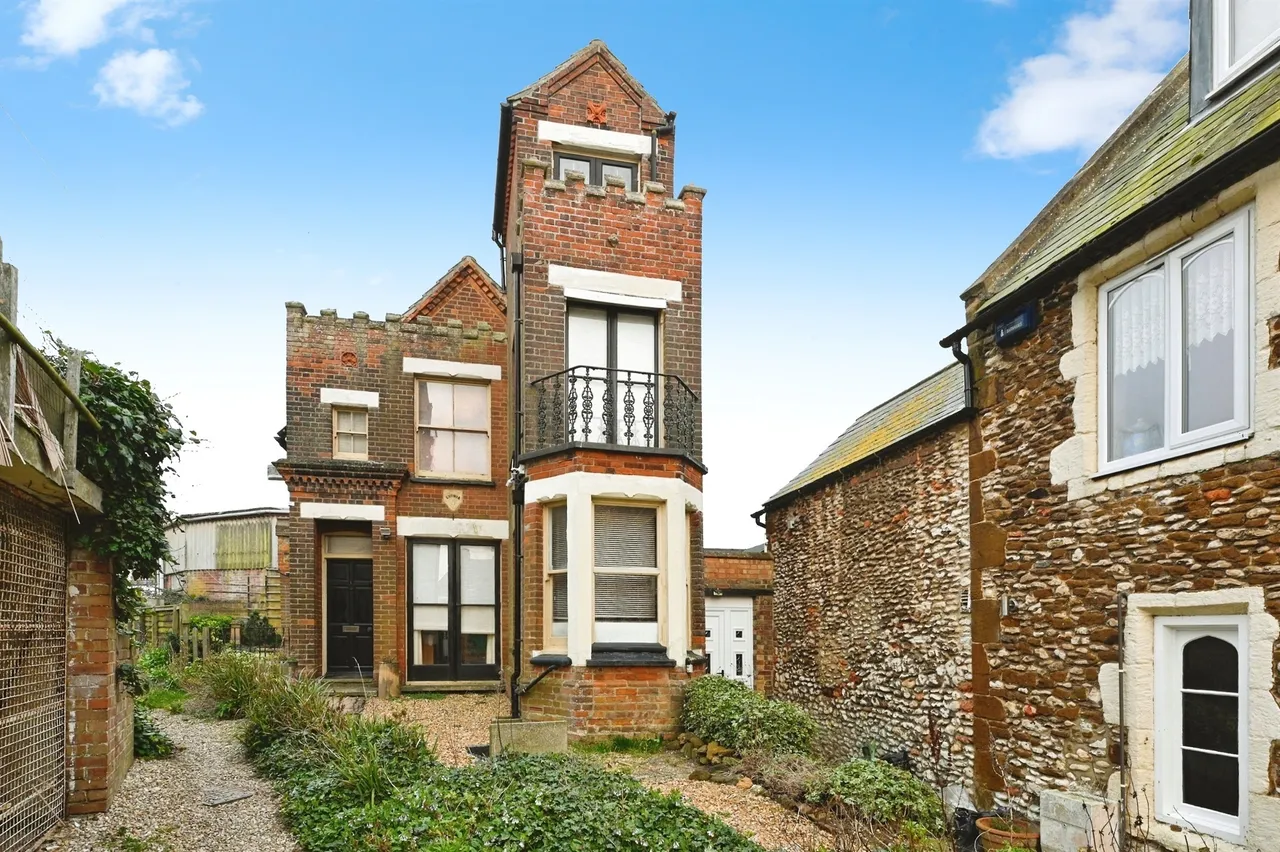 3 bed house for sale — High Street, Hunstanton