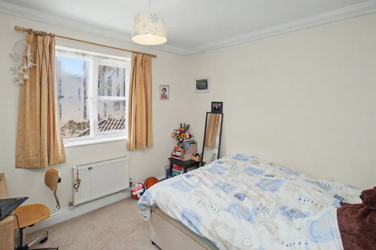 Semi-Detached Home in Holt Built by H, photo 9