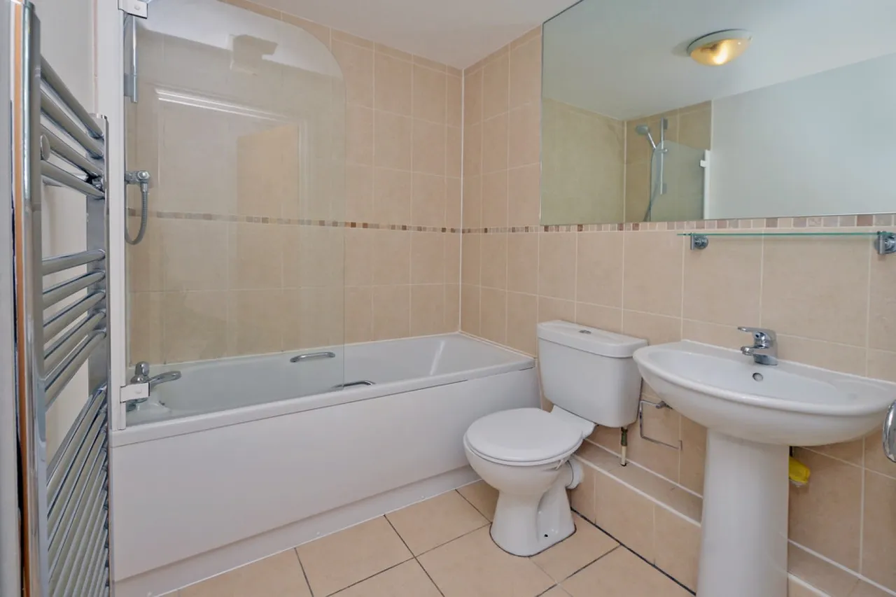 Camberley, GU15, photo 4