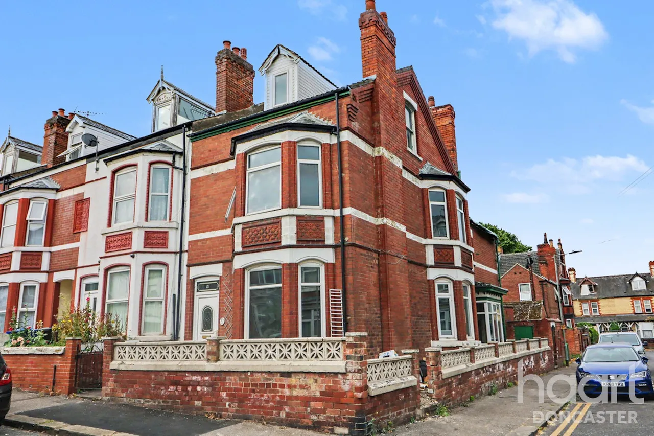 5 bed house for sale, St Vincent Avenue, Wheatley, DN1